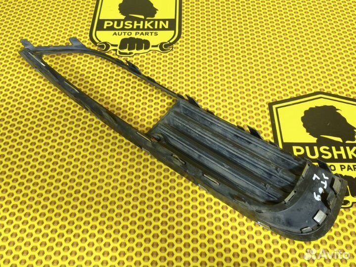 Накладка противотуманной фары передняя левая Opel