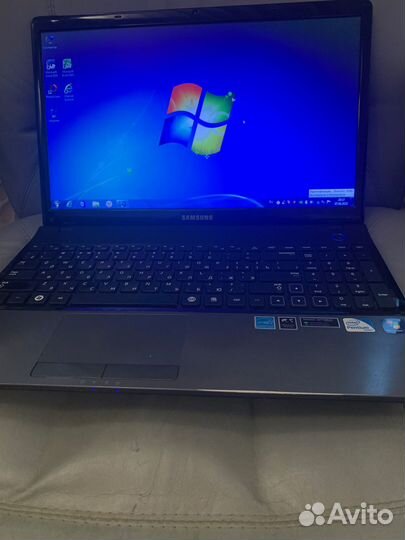 Ноутбук Samsung NP300E5C