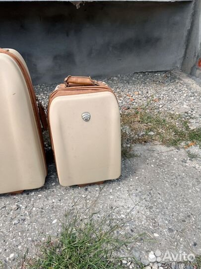 Чемоданы