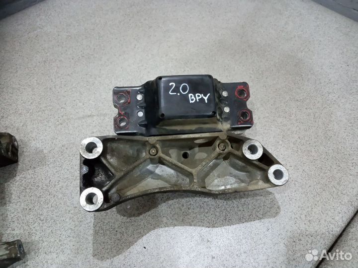 Подушки двигателя WV Passat B6 2.0 tfsi BPY 200лс