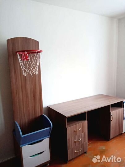 Шкаф, шифонер, стол