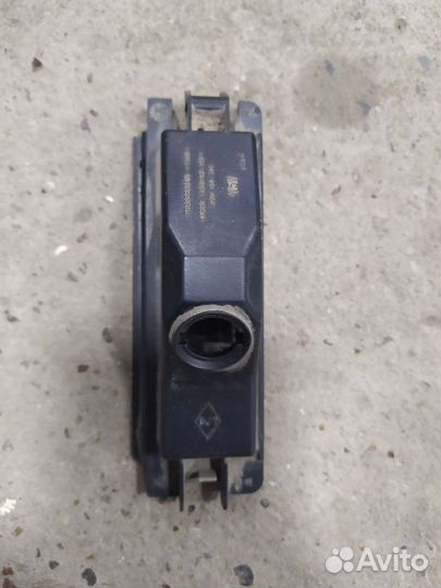 Фонарь подсветки номера renault sandero 1