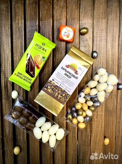 Подарок Мини-презент с чаем и сладостями