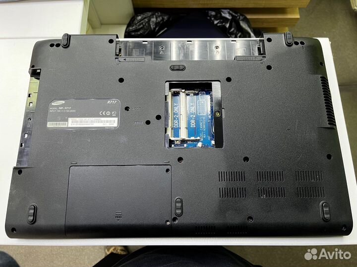 Часть корпуса Samsung NP-R717 б/у