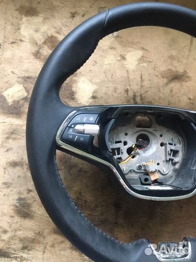Рулевое колесо Skoda Octavia A8