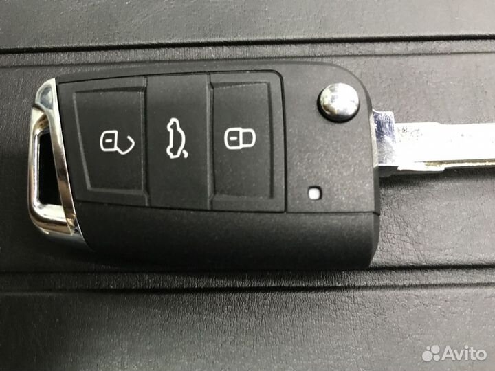 Ключ VW Octavia с 2014 года MQB три кнопки