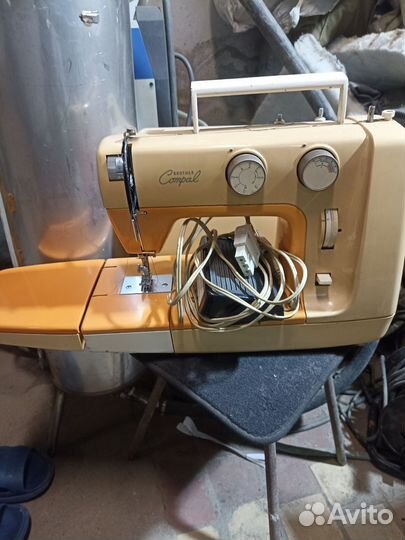 Швейная машинка