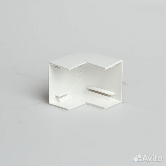 Угол внешний 40х16 (белый) рувинил