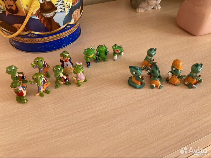 Коллекция из kinder крокодилы и дракоши, лягушки