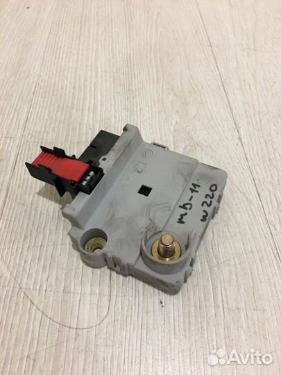 Блок предохранителей Mercedes Benz S500 W220