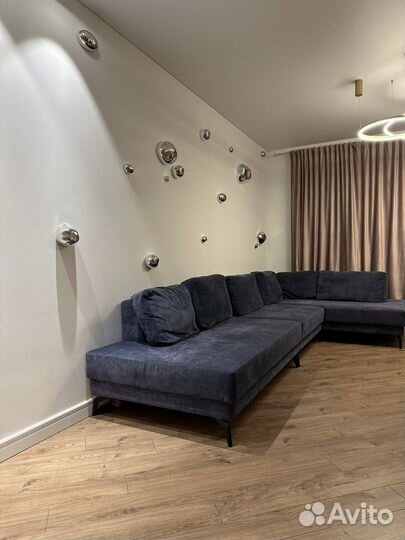 Декор на стену (металические шары) украшение