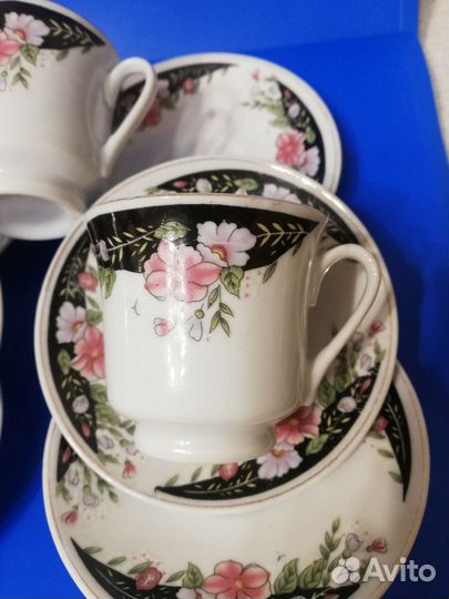 Чашки и блюдца от кофейного сервиза