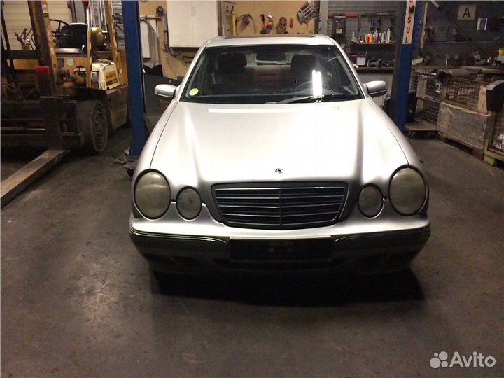 Разбор на запчасти Mercedes E W210 1995-2002