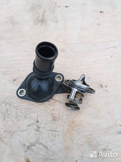 Корпус термостата и термостат Mazda 3 Bk 1.6