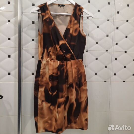 Много разной женской одежды