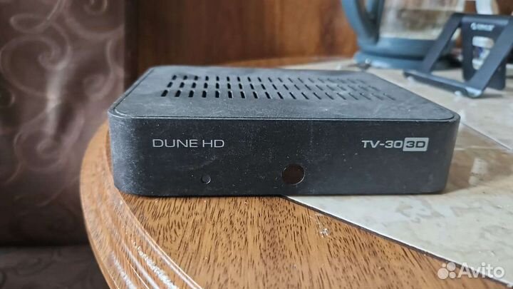 Две приставки Motorola VIP 1003g и Dune Hd