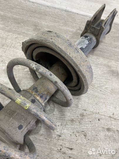 Амортизатор передний левый Renault Symbol