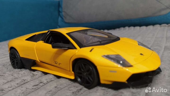 Модель коллекционная 1:24 Lamborghini Murclelago