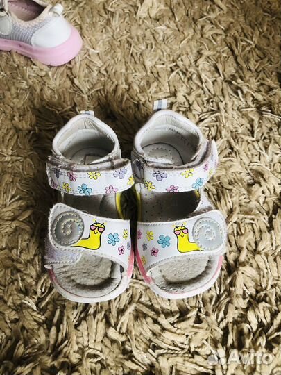 Обувь на девочку