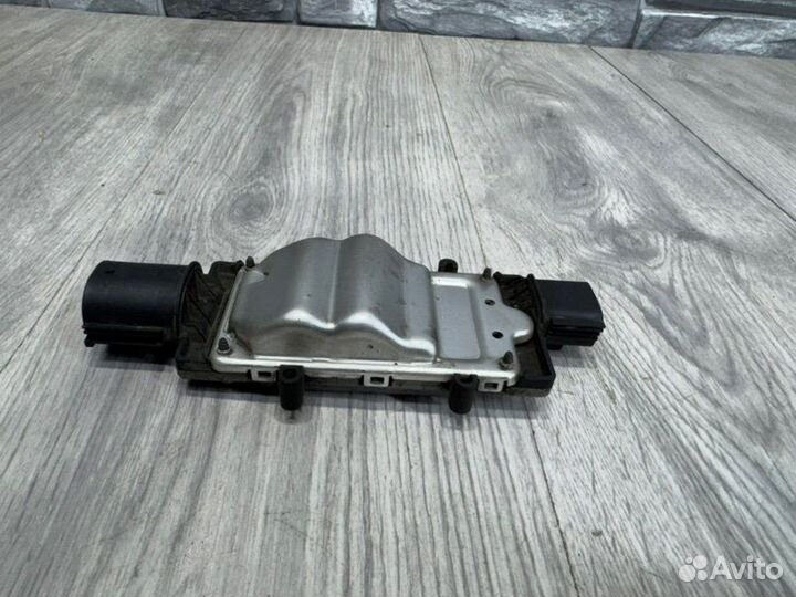 Блок управления вентилятором Ford Focus 3 pnda