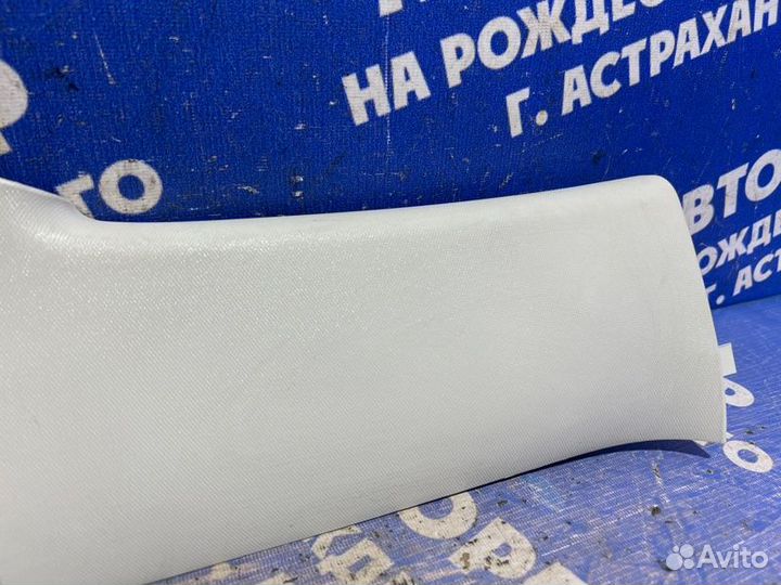 Обшивка задней стойки Ford Focus 3 седан 2013