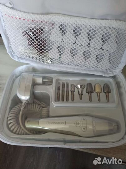 Маникюрно-педикюрный набор Remington Reveal