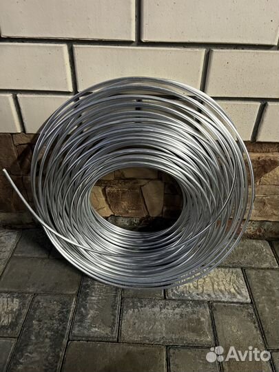 Кронштейн для кондиционера и трубка