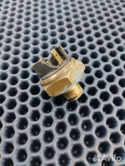 Aprilia Rotax V990RP датчик вентилятора