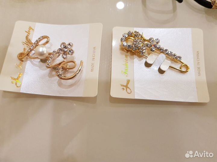 Резинки, заколки, невидимки новые