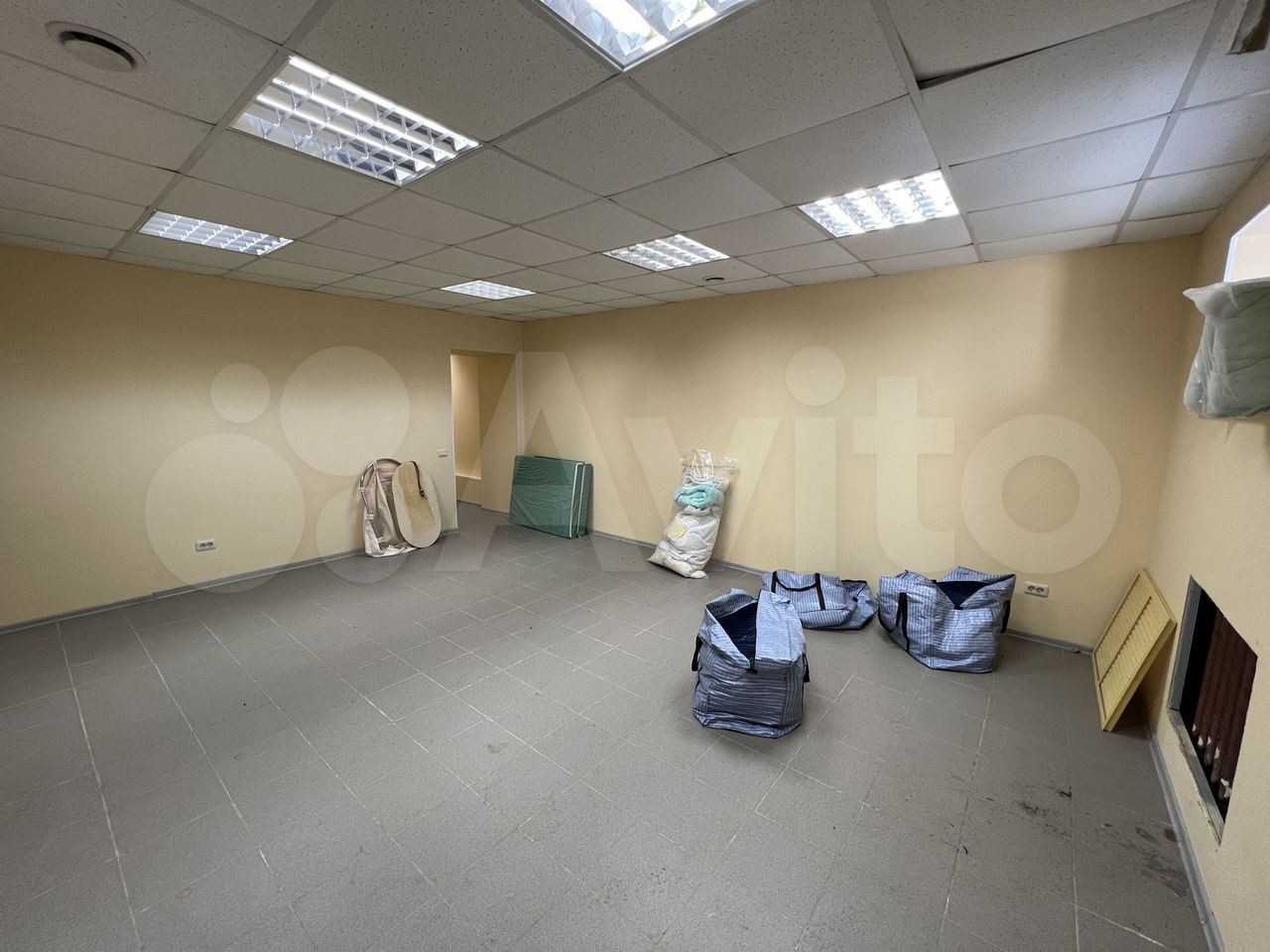 Нежилое помещение, 356 м²