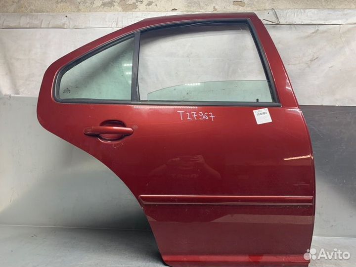 Дверь задняя правая Volkswagen Bora 1997-2005