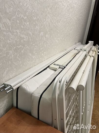 Двухярусная кровать