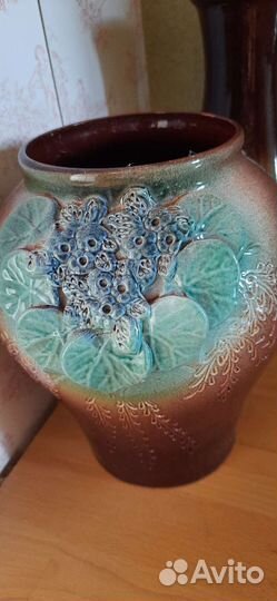 Две керамические вазы. Новые