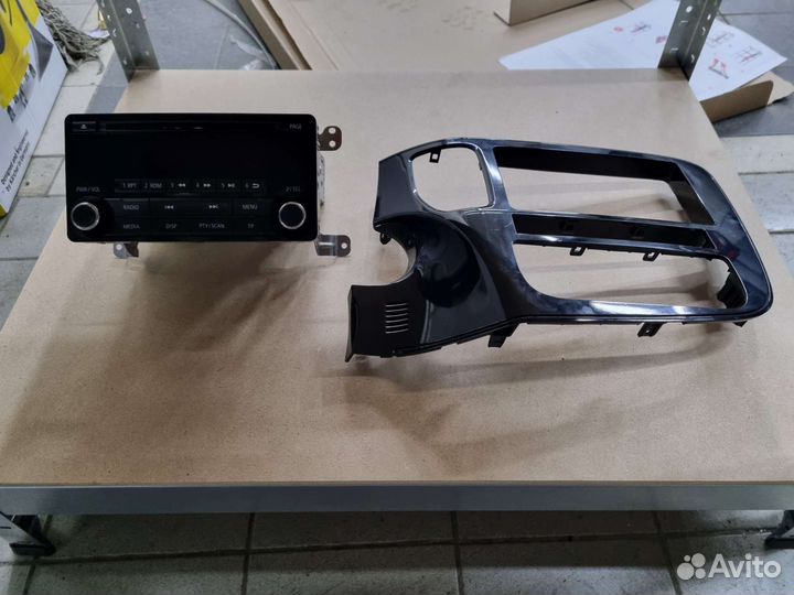 Рамка с магнитолой Mitsubishi Outlander 3