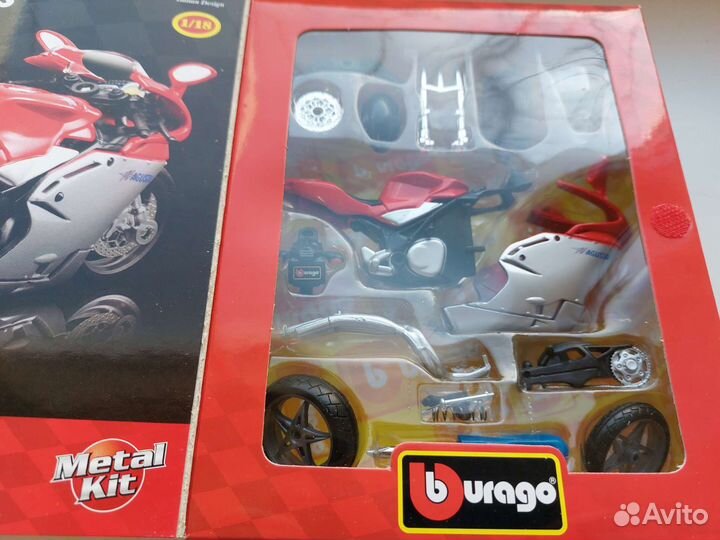 Сборная модель мотоцикла MV Agusta F4S 1:18