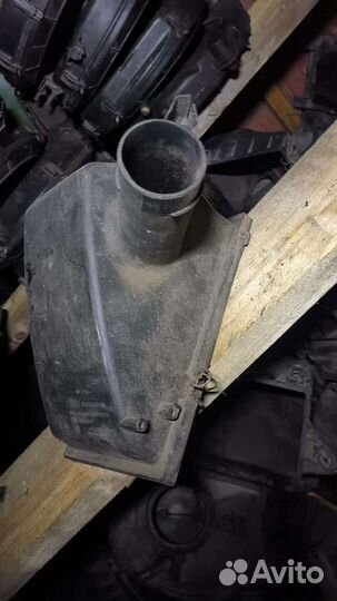 Корпус воздушного фильтра Audi 100c4 078133837AD