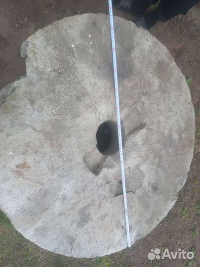 Каменные жернова