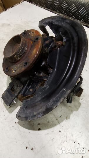 Кулак поворотный передний левый Renault Megane 3