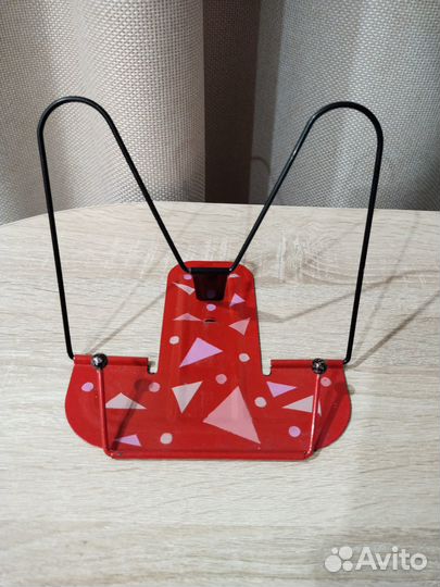 Подставка для книг(металлическая)