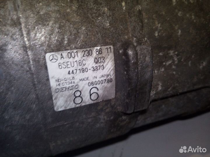 Компрессор системы кондиционирования Mercedes-Benz