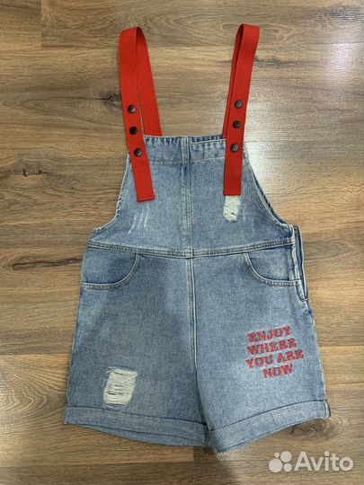 Джинсовый комбинезон