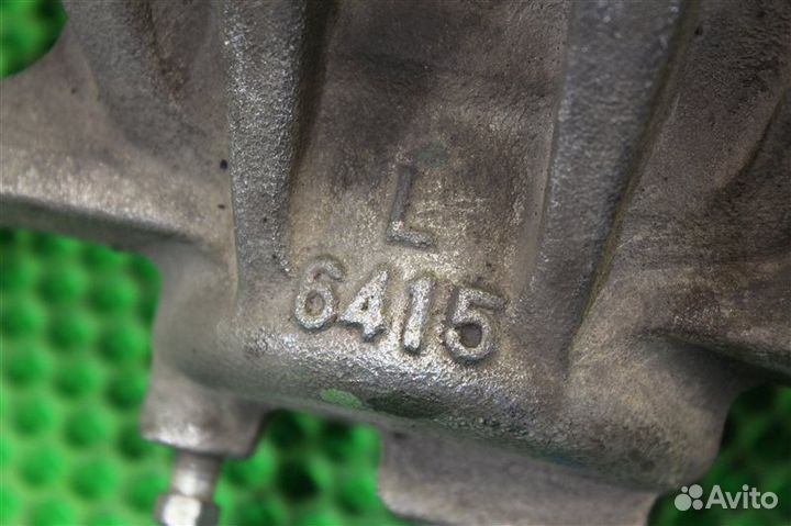 Суппорт тормозной передний левый Toyota Alphard