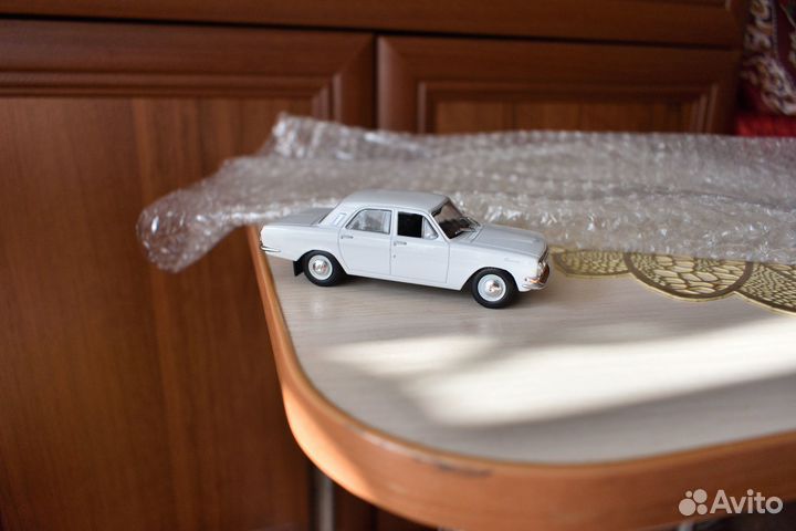 Модель коллекционная Deagostini газ 24 Волга 1:43
