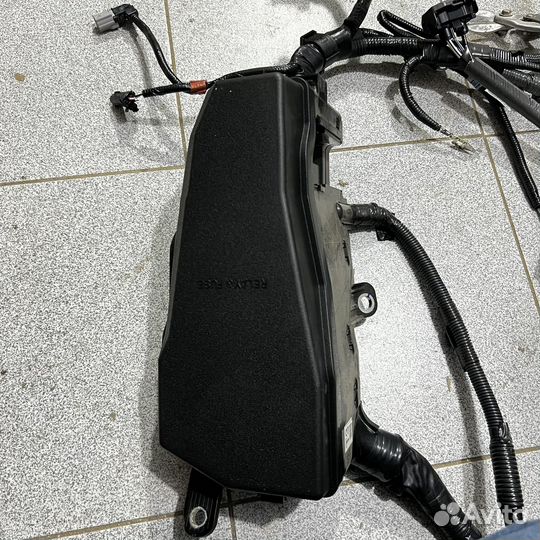 Блок предохрнателей Камри 70/75 всборе