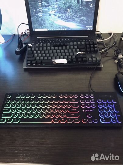 Игровая клавиатура с подсветкой