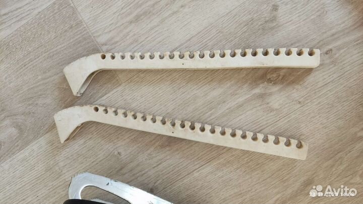 Коньки фигурные женские 39 зарезервировано