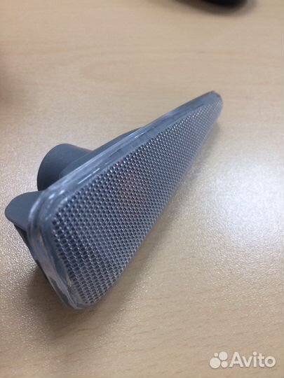 Renault sandero symbol NEW повторитель в крыло