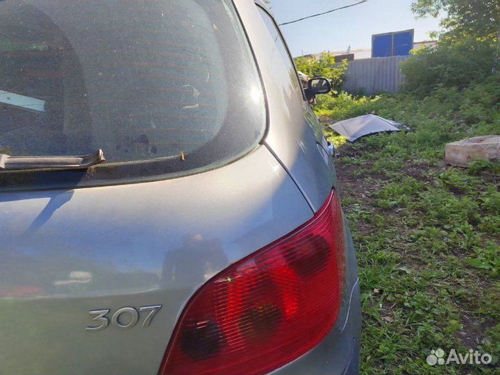 Крышка багажника Peugeot 307 хэтчбек 1.6 NFU