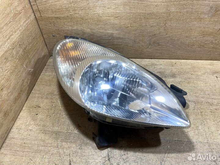 Фара передняя правая Citroen Xsara Picasso 142152