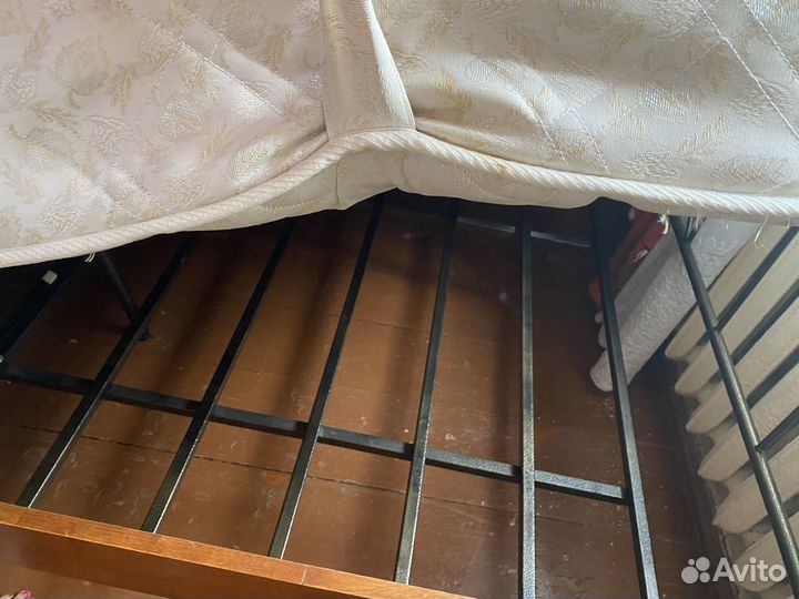 Кровать чугунная б/у